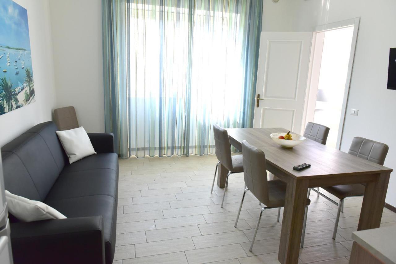 Case Vacanza Via Mozart Porto Cesareo Dış mekan fotoğraf